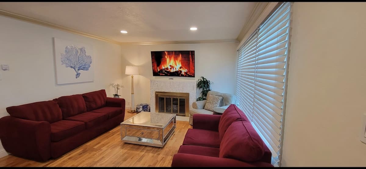 Ocean View Home, Quiet Seaside Neighborhood - Photo 1