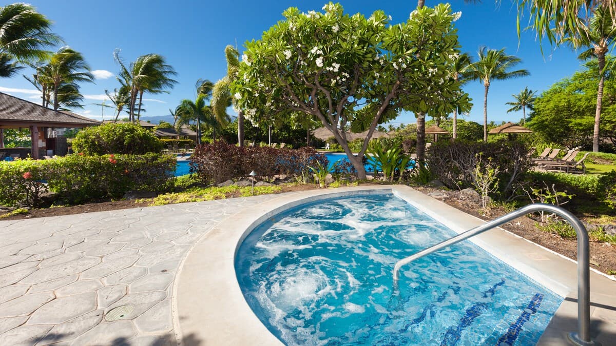 Home in Waimea · ★4.73 · 4 bedrooms · 7 beds · 3.5 baths - Photo 2