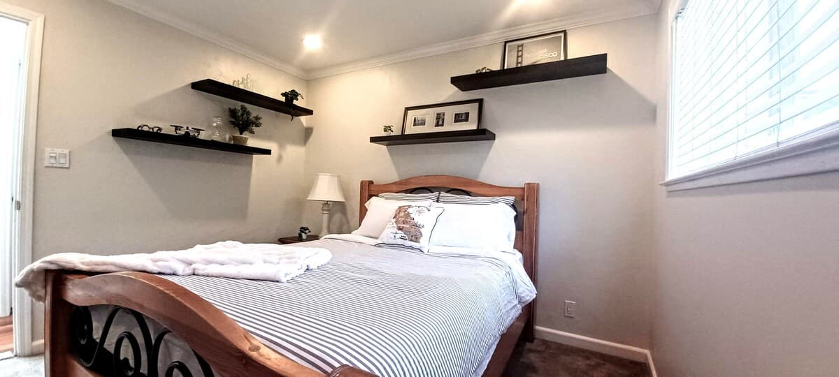 Bright 3BR Home Near Tech Campuses & Downtown - Photo 4