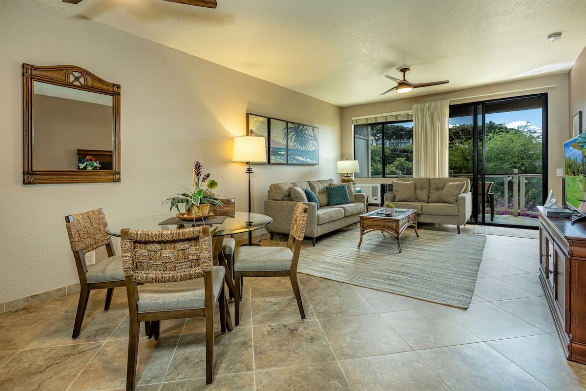 Condo in Kihei · ★4.91 · 2 bedrooms · 3 beds · 2 baths - Photo 4