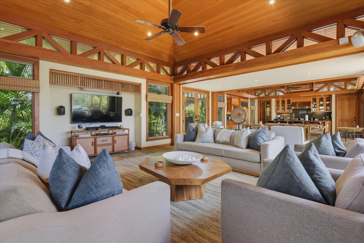 Home in Waimea · ★4.95 · 3 bedrooms · 4 beds · 3.5 baths - Photo 2