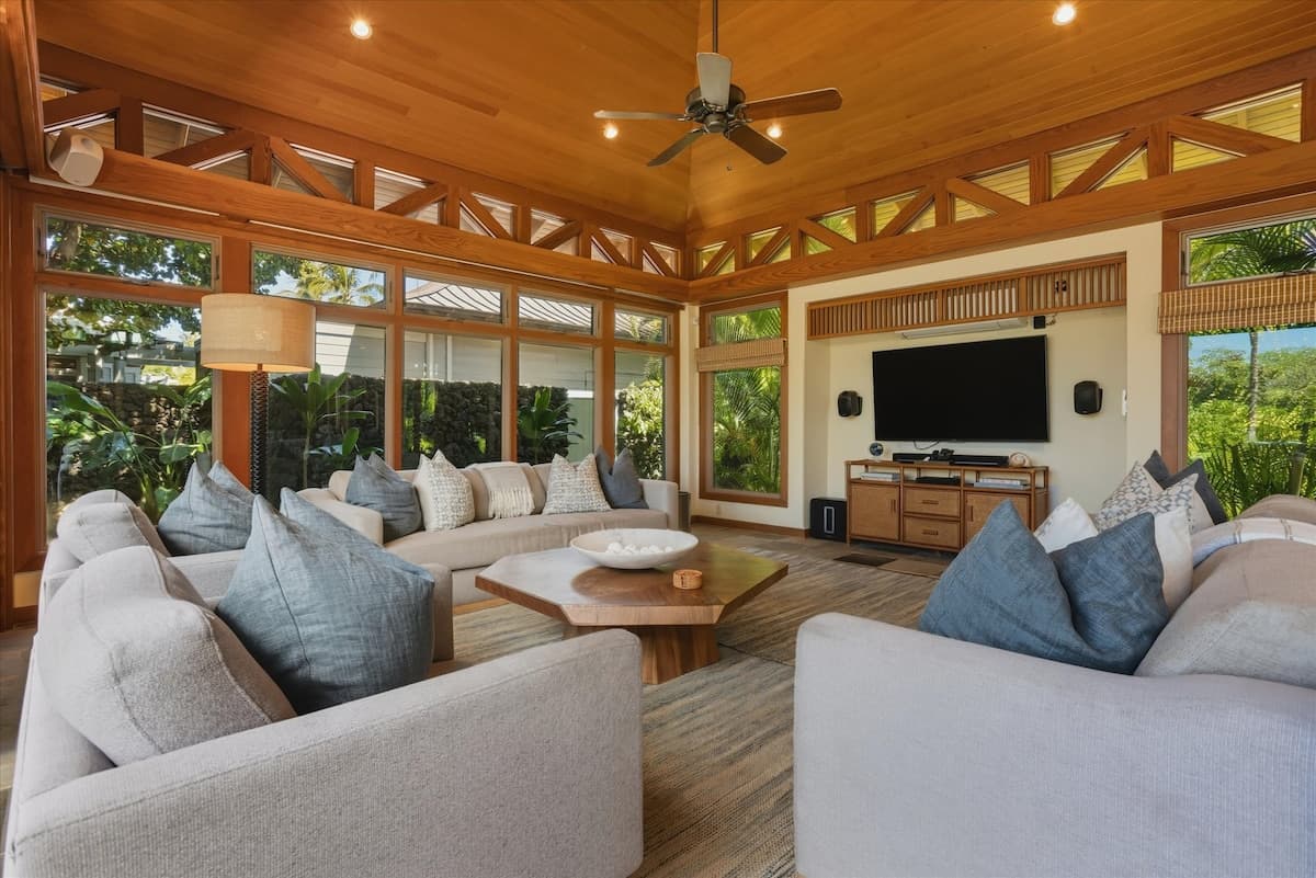 Home in Waimea · ★4.95 · 3 bedrooms · 4 beds · 3.5 baths - Photo 4