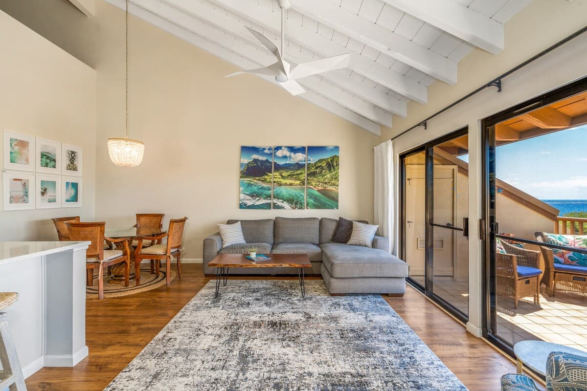 Condo in Kihei · ★4.94 · 2 bedrooms · 3 beds · 2 shared baths - Photo 2