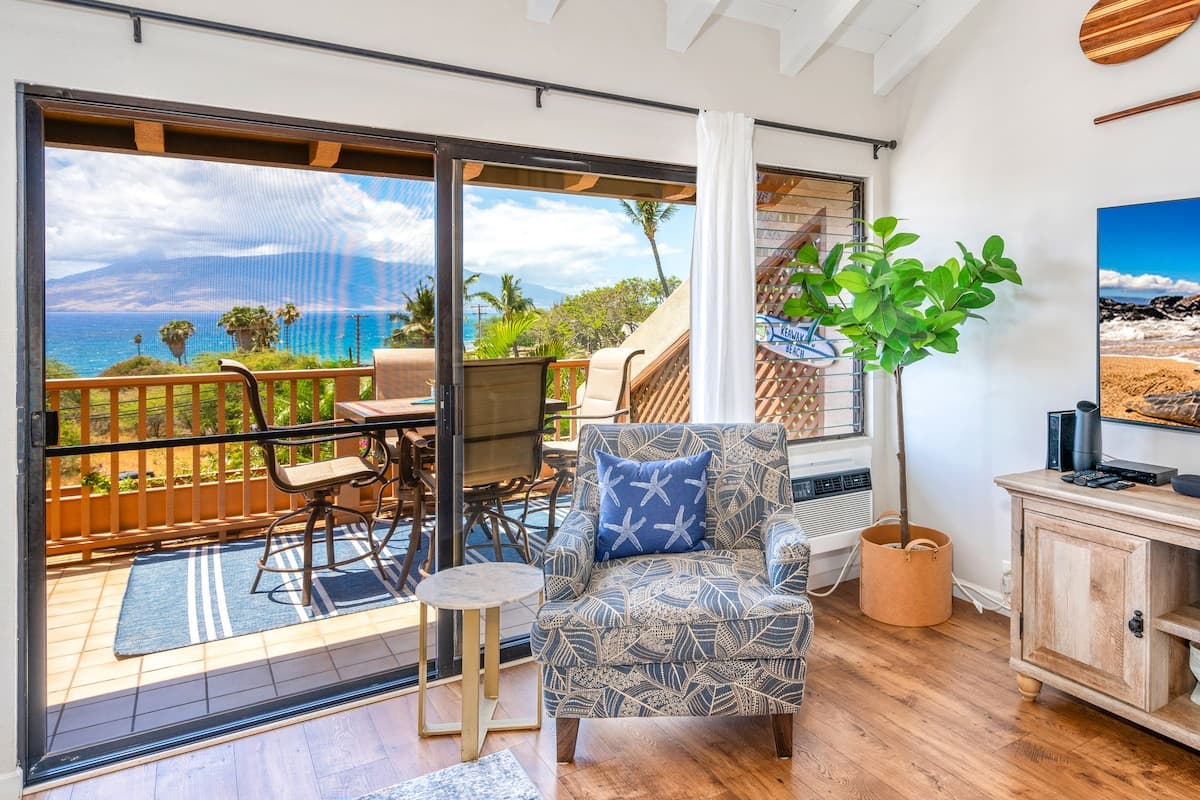 Condo in Kihei · ★4.94 · 2 bedrooms · 3 beds · 2 shared baths - Photo 3