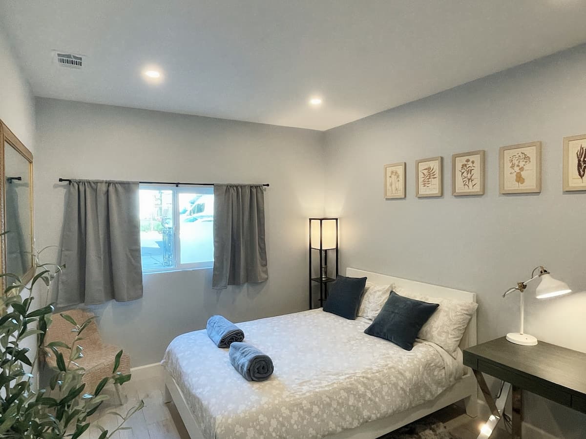 Pet-Friendly Retreat Near FB & Stanford - Photo 1