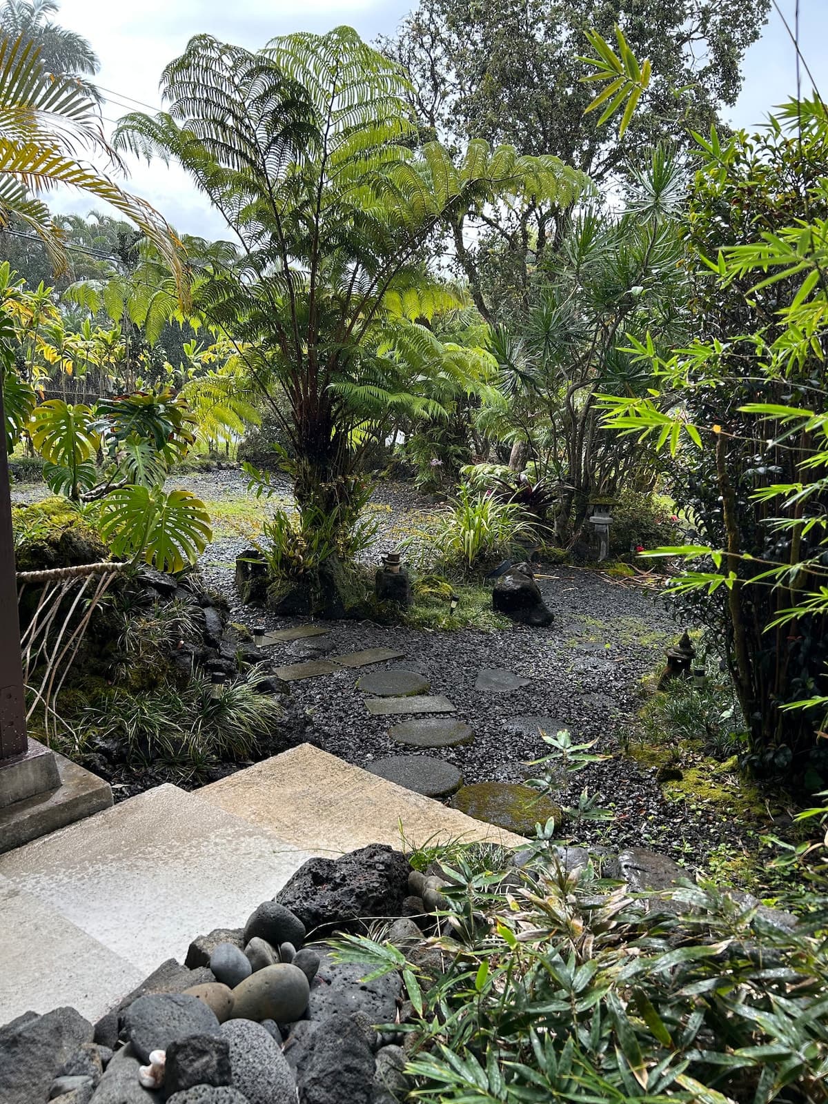 Home in Hilo · ★4.9 · 1 bedroom · 2 beds · 1 bath - Photo 1
