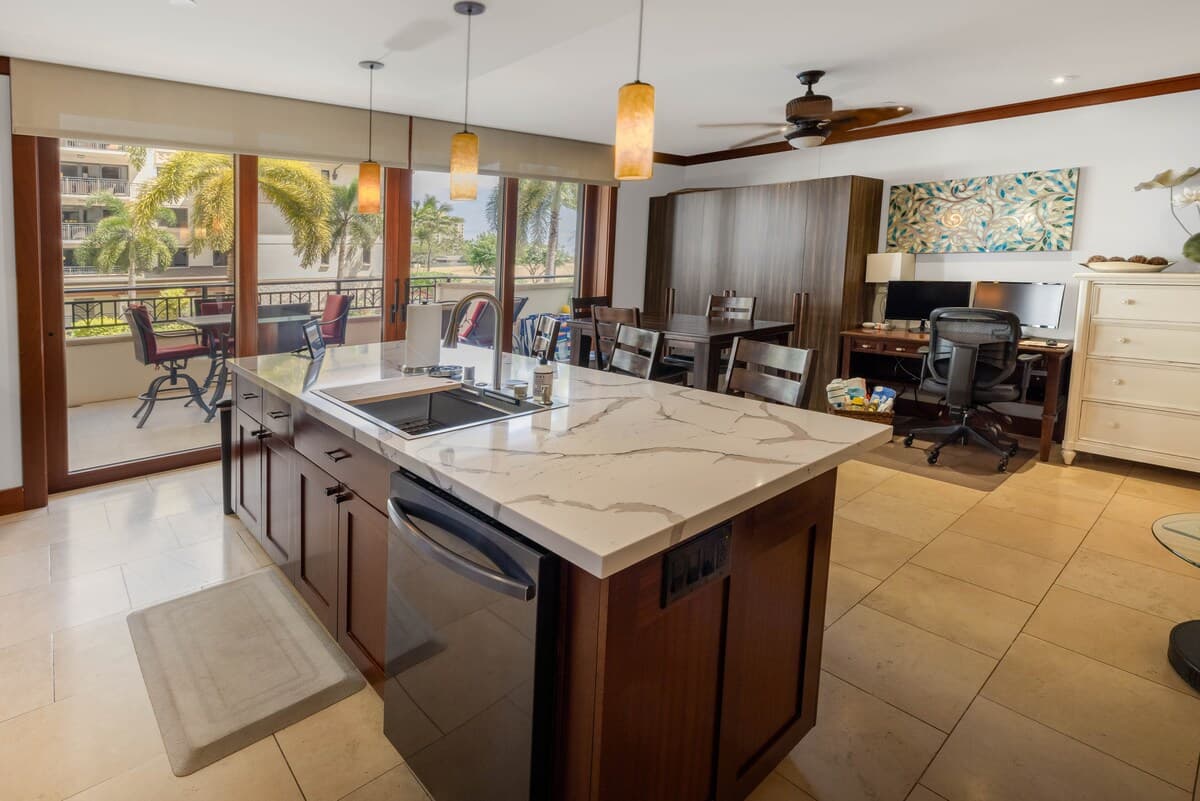 Condo in Kapolei · ★4.88 · 2 bedrooms · 4 beds · 2 private baths - Photo 5