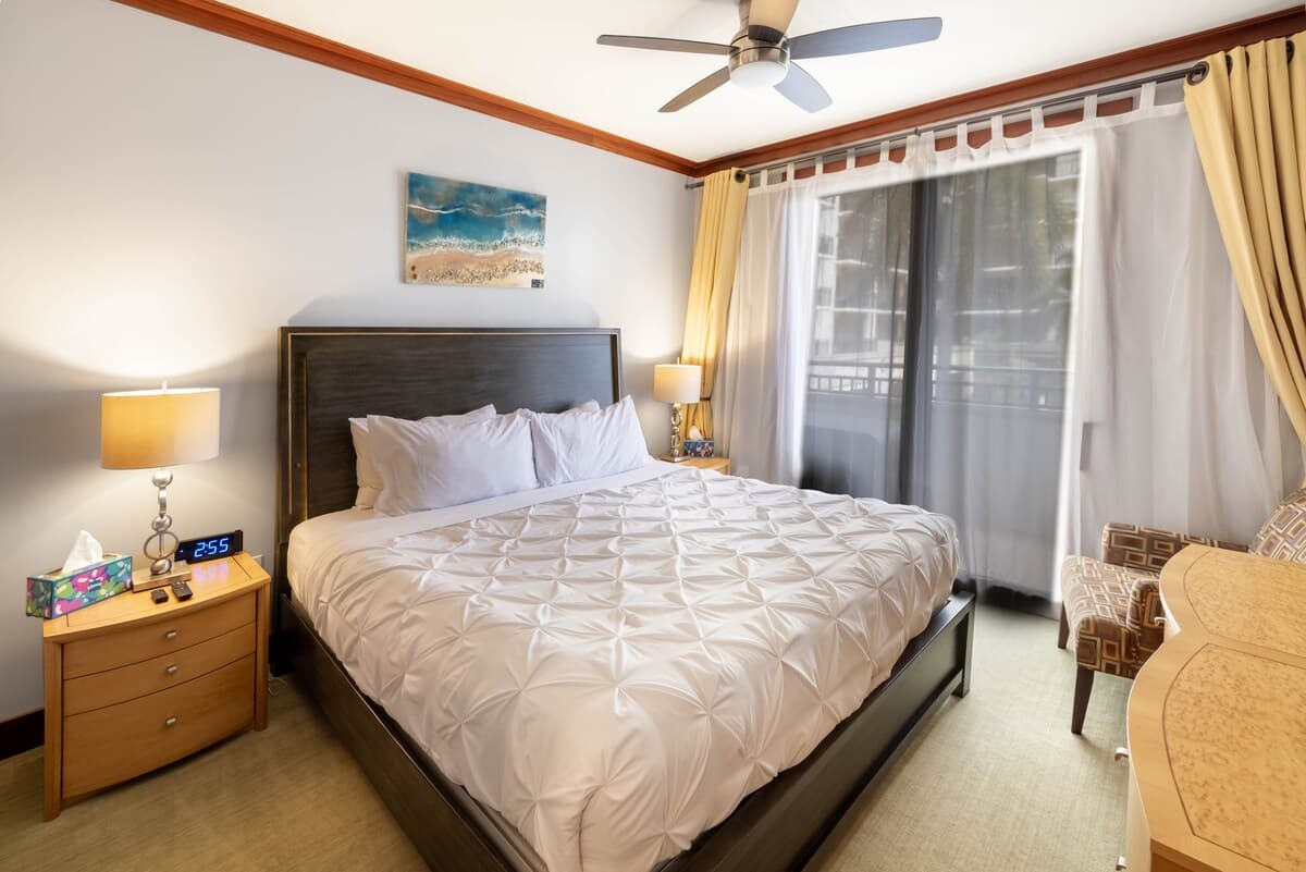 Condo in Kapolei · ★4.88 · 2 bedrooms · 4 beds · 2 private baths - Photo 1