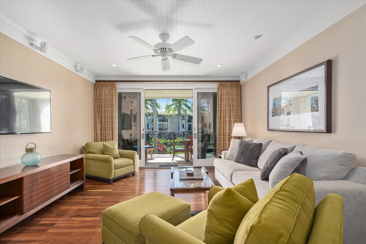 Condo in Kahuku · ★4.93 · 3 bedrooms · 4 beds · 2 private baths - Photo 2