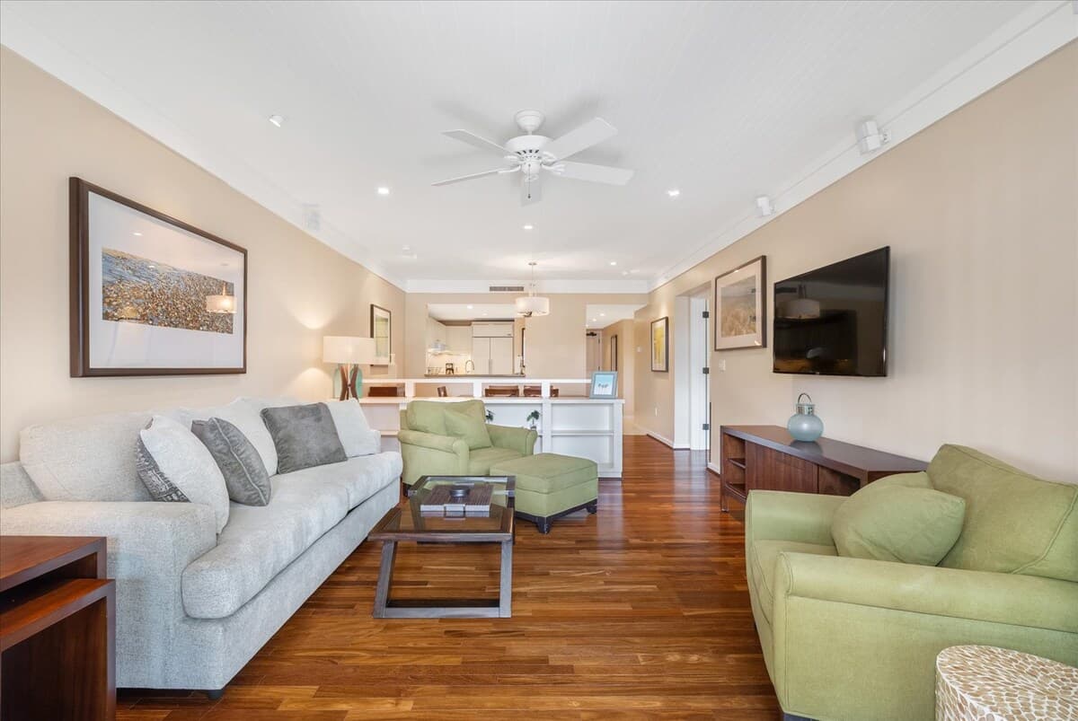 Condo in Kahuku · ★4.93 · 3 bedrooms · 4 beds · 2 private baths - Photo 3