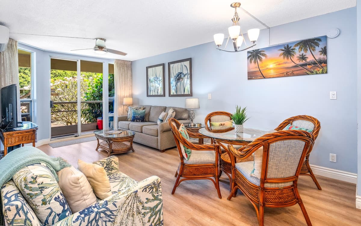 Condo in Kihei · ★4.93 · 1 bedroom · 2 beds · 1 private bath - Photo 3