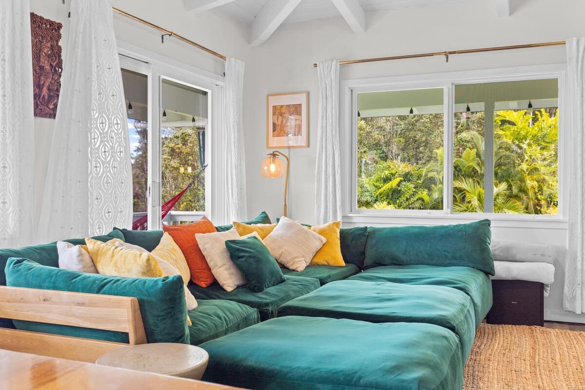 Villa in Pahoa · ★4.99 · 5 bedrooms · 9 beds · 5 baths - Photo 5