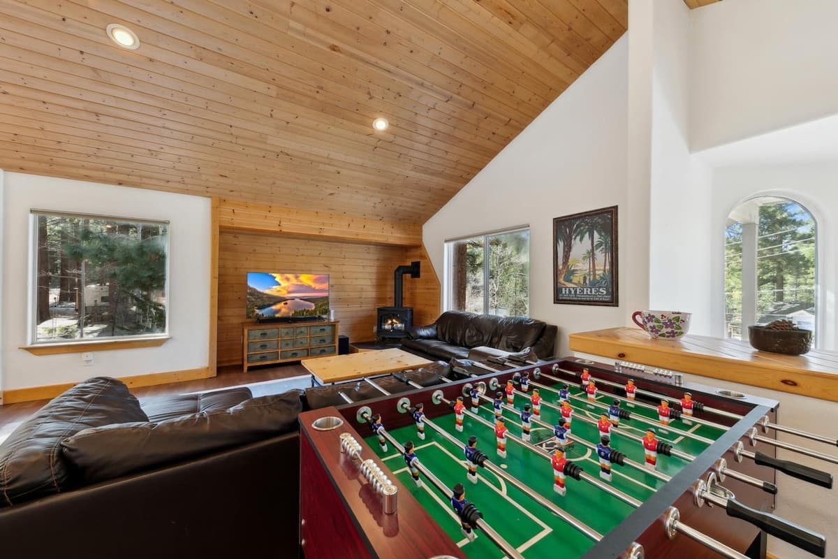 Hot Tub, Pool & Foosball, Walk to Trails - Photo 1