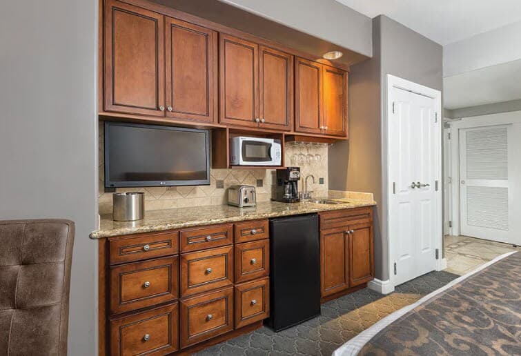 Meritage Resort 2-Unit Suite, Wine Included - Photo 4