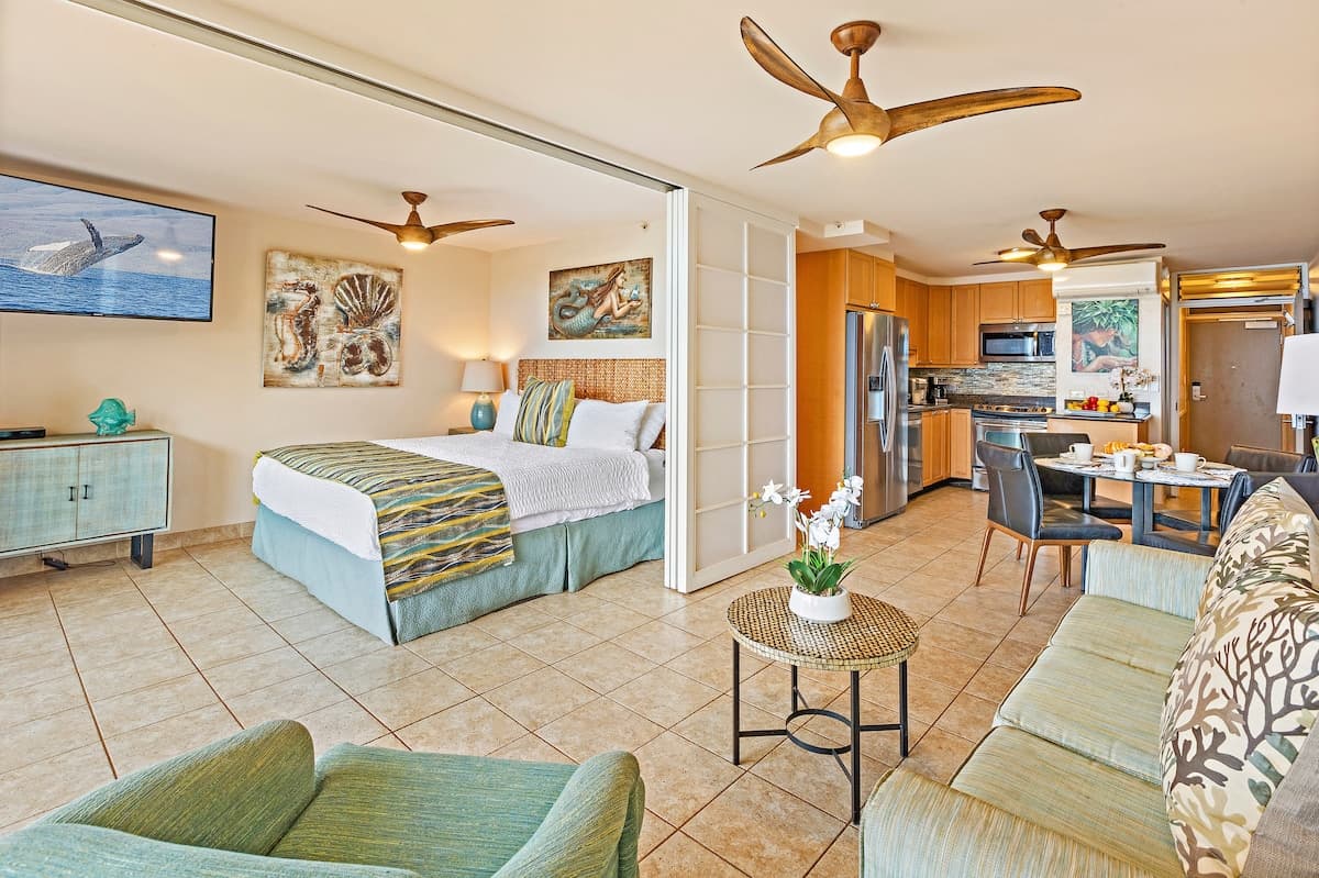 Condo in Kihei · ★4.92 · 2 bedrooms · 3 beds · 2 baths - Photo 5