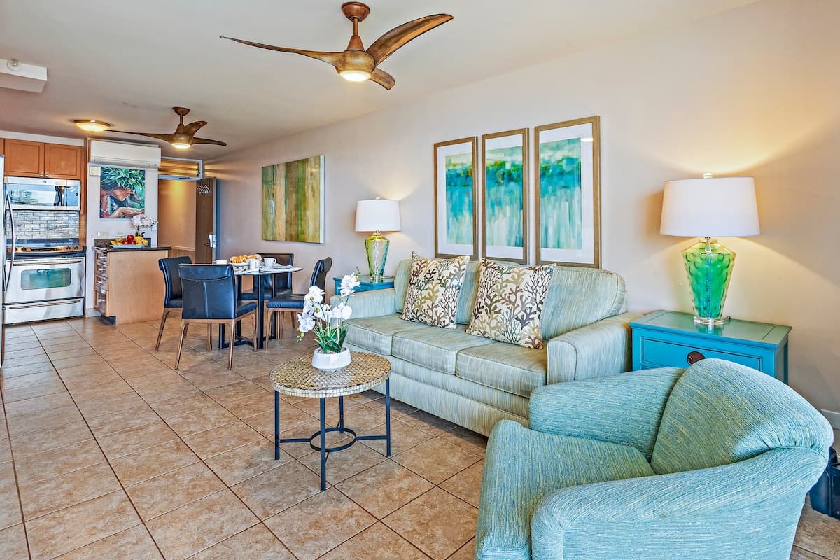 Condo in Kihei · ★4.92 · 2 bedrooms · 3 beds · 2 baths - Photo 4