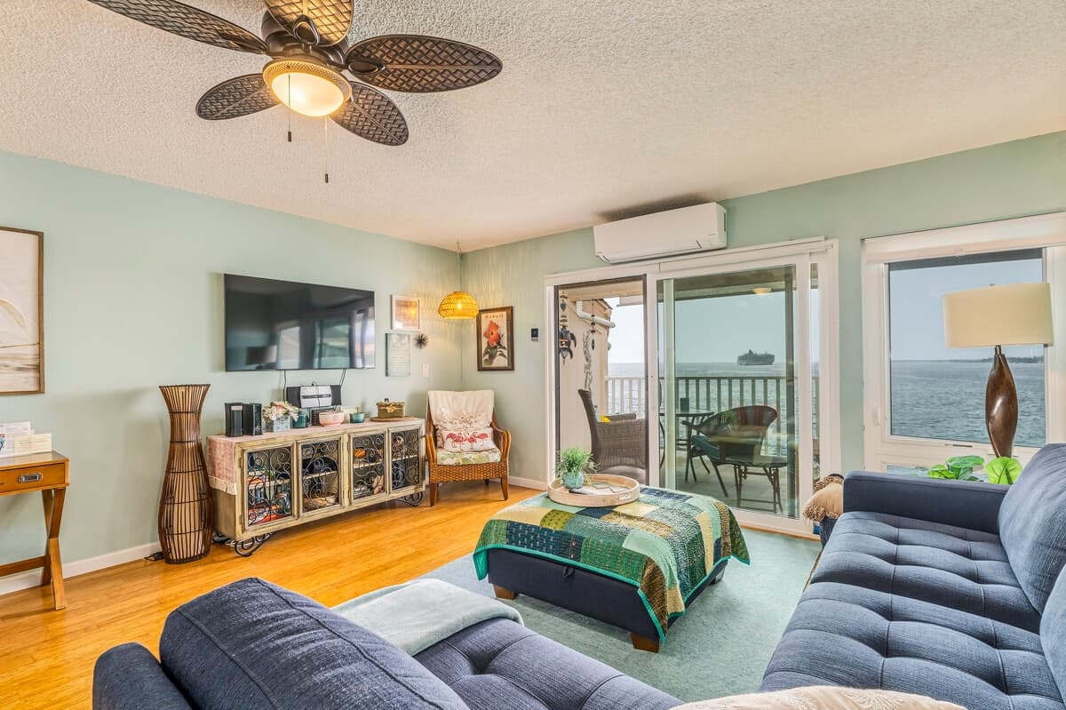 Condo in Kailua-Kona · ★4.95 · 1 bedroom · 1 bed · 1 bath - Photo 5