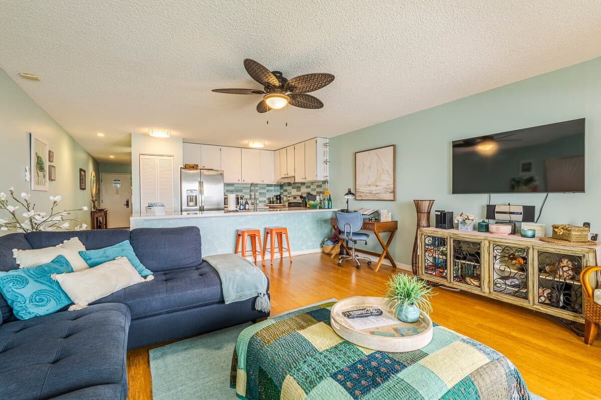 Condo in Kailua-Kona · ★4.95 · 1 bedroom · 1 bed · 1 bath - Photo 4