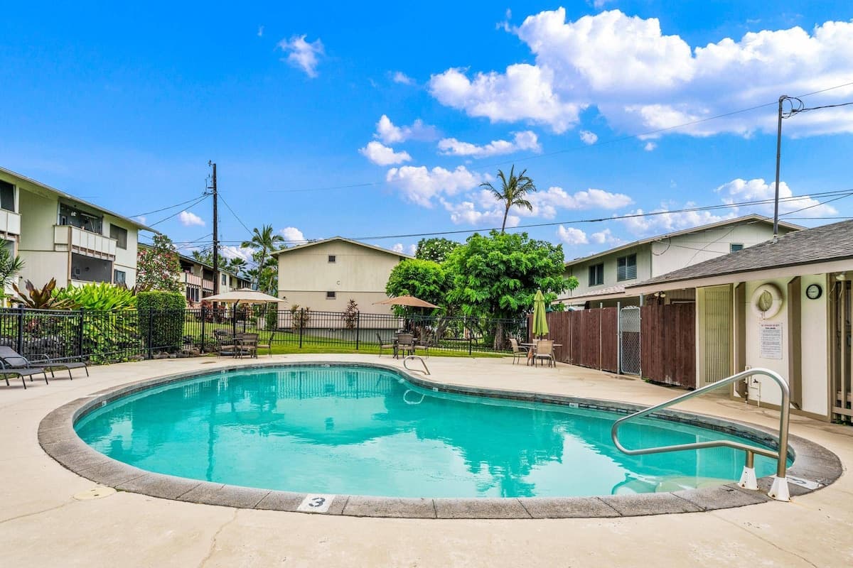 Condo in Kailua-Kona · ★4.77 · 1 bedroom · 1 bed · 1 shared bath - Photo 4