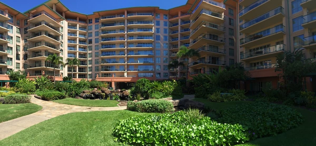 Condo in Lahaina · ★5.0 · 2 bedrooms · 3 beds · 2 baths - Photo 5