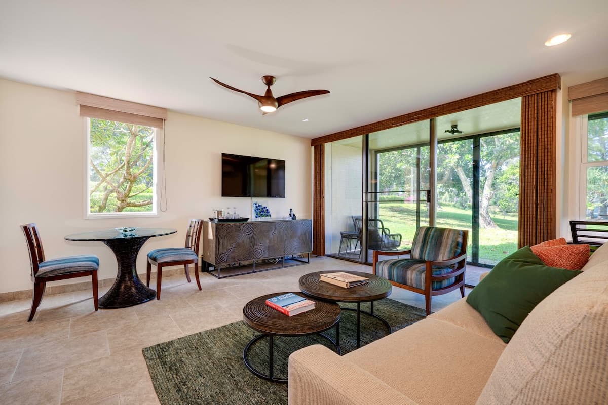 Condo in Kahuku · ★4.99 · 1 bedroom · 2 beds · 1 private bath - Photo 1