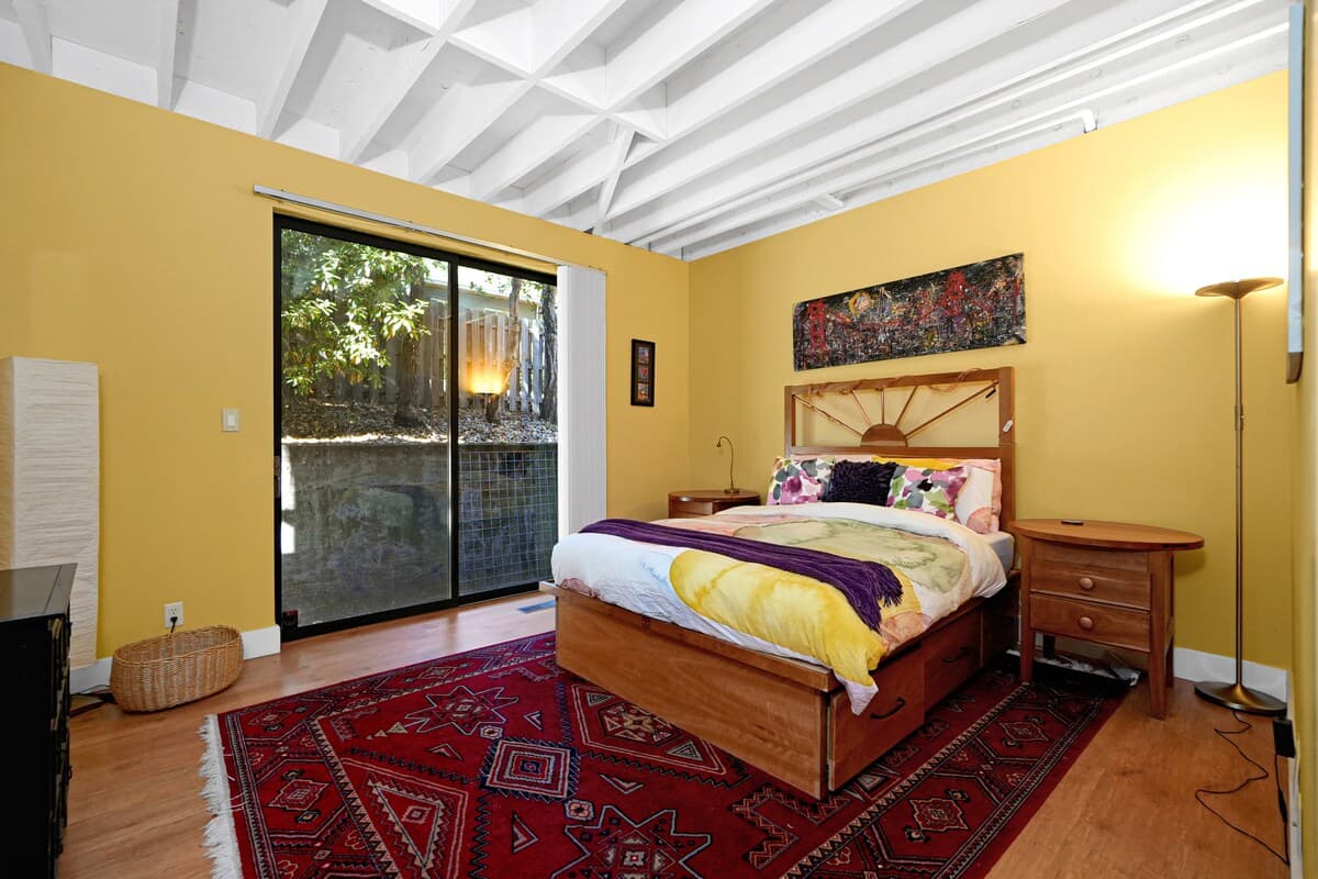Enlightenment House Hillside Retreat with Views - Photo 3