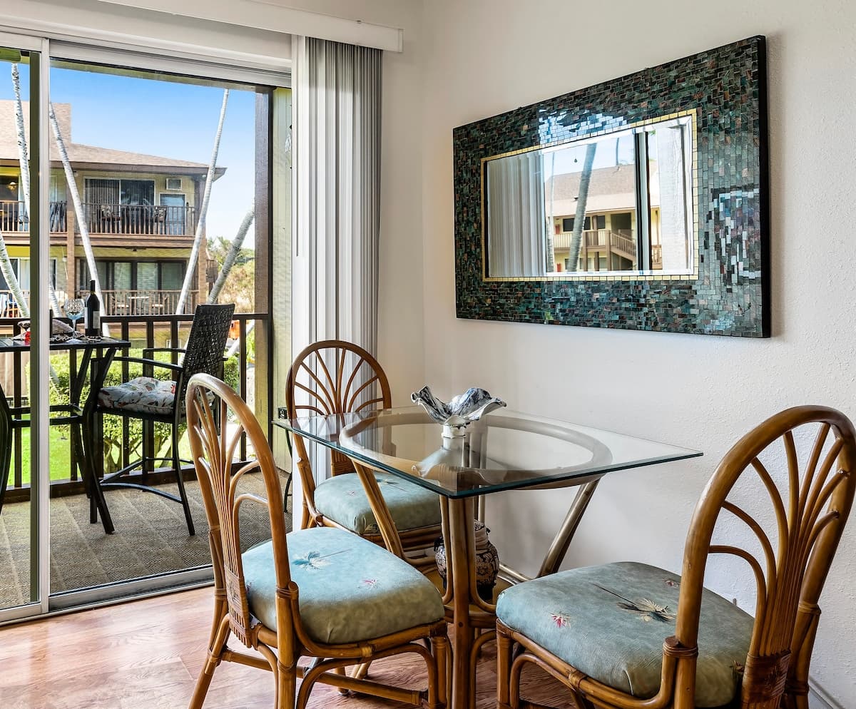 Condo in Kailua-Kona · ★4.89 · 1 bedroom · 1 bed · 1 bath - Photo 4
