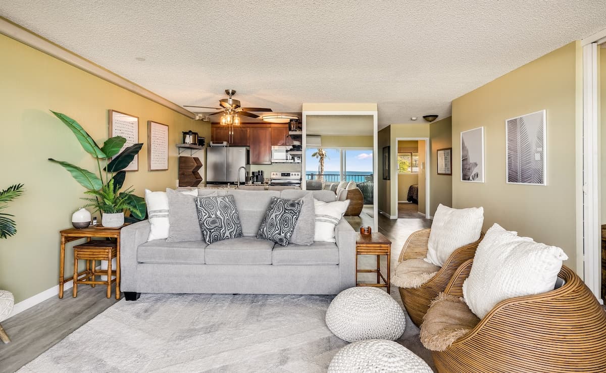 Condo in Kailua-Kona · ★4.95 · 2 bedrooms · 4 beds · 2 baths - Photo 5