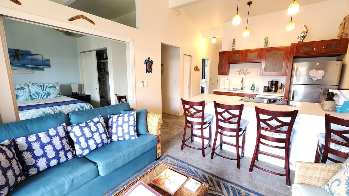 Condo in Kapaa · ★4.95 · 2 bedrooms · 2 beds · 1.5 private baths - Photo 4