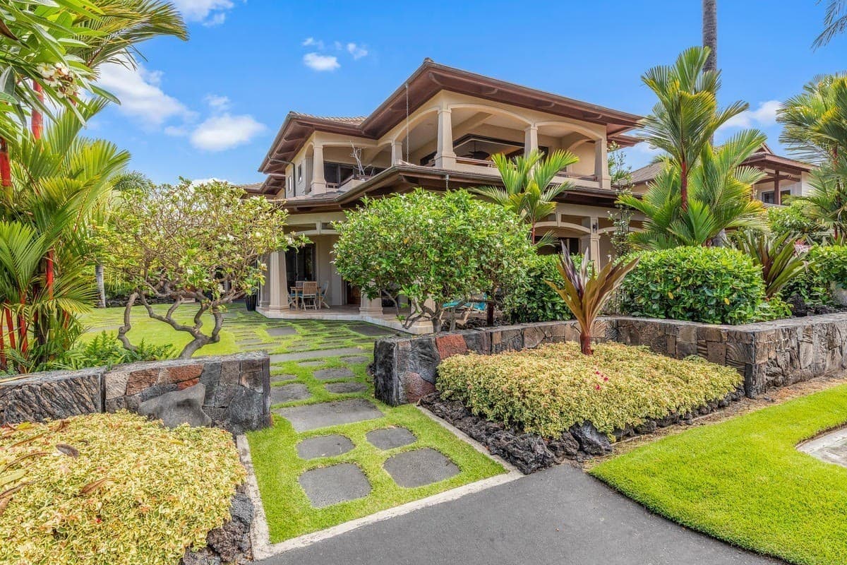 Home in Kailua-Kona · ★4.93 · 4 bedrooms · 7 beds · 5.5 baths - Photo 1