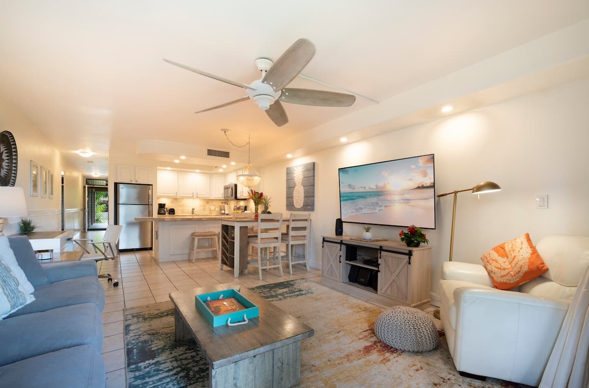 Condo in Kihei · ★4.81 · 1 bedroom · 2 beds · 2 private baths - Photo 4