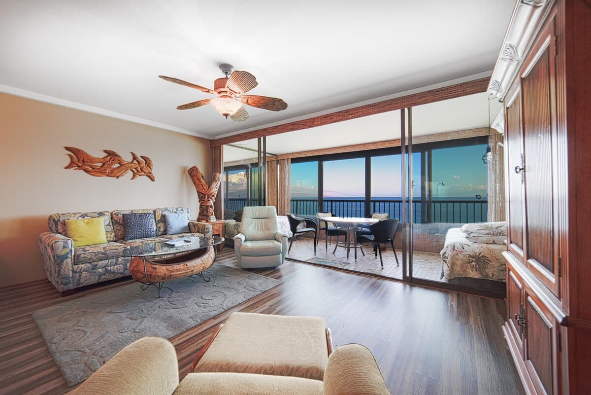 Condo in Lahaina · ★4.63 · 1 bedroom · 2 beds · 1 bath - Photo 3