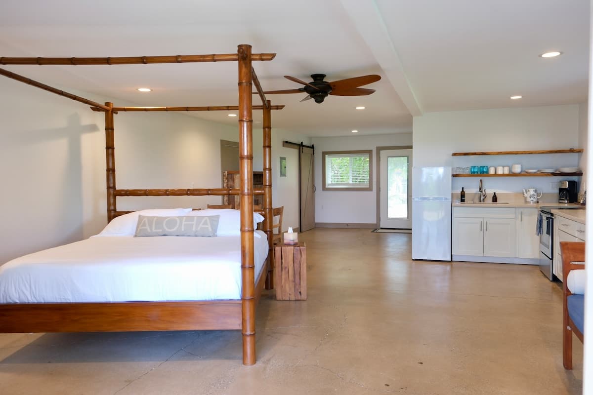 Oceanfront Studio - 100 Foot Wave Getaways - Photo 2