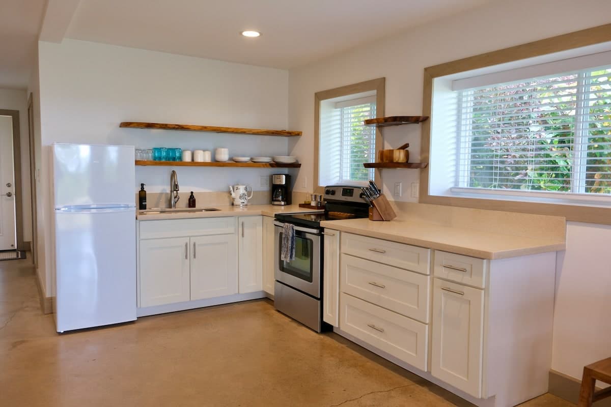 Oceanfront Studio - 100 Foot Wave Getaways - Photo 4