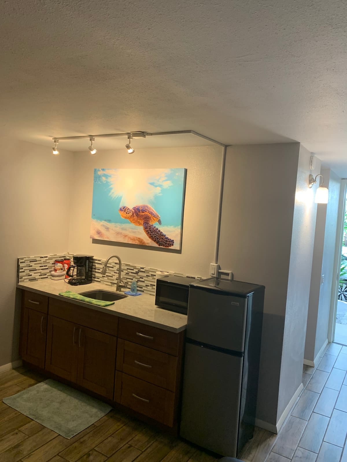 Condo in Kailua-Kona · ★4.67 · 1 bedroom · 1 bed · 1 private bath - Photo 1