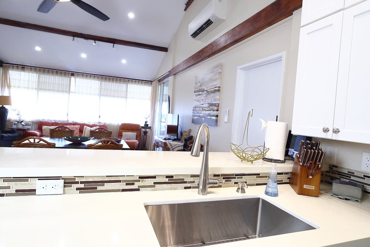 Condo in Kihei · ★4.96 · 2 bedrooms · 3 beds · 2 baths - Photo 4