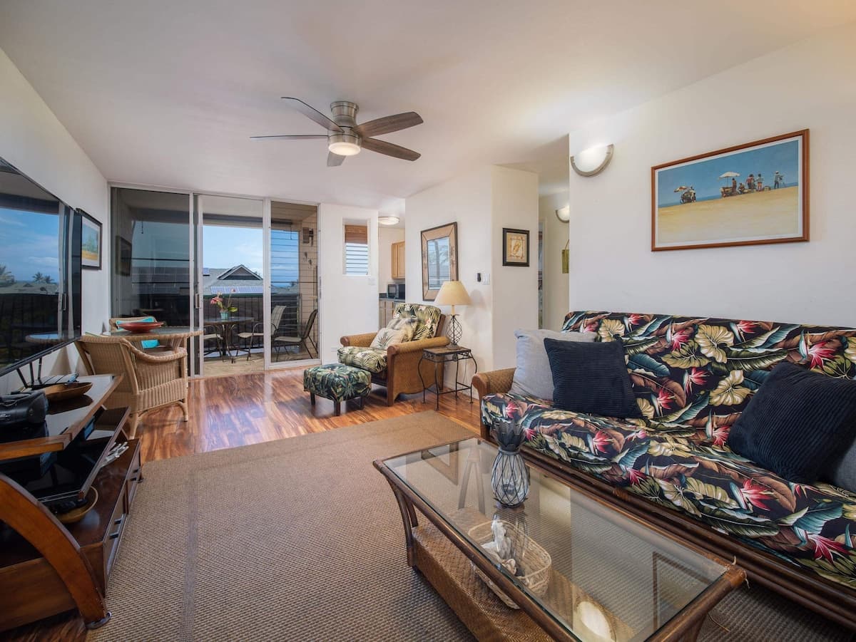 Condo in Kihei · ★4.8 · 2 bedrooms · 2 beds · 1 private bath - Photo 1