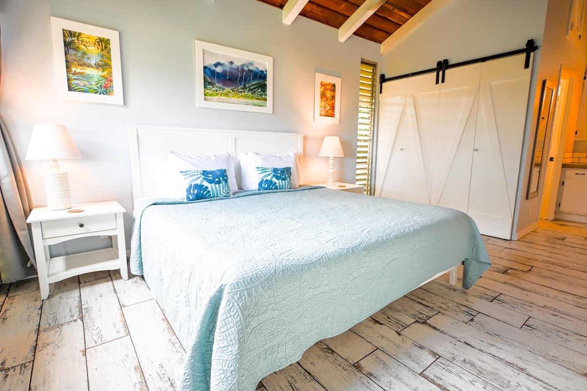 Condo in Princeville · ★4.97 · 2 bedrooms · 3 beds · 1.5 baths - Photo 4