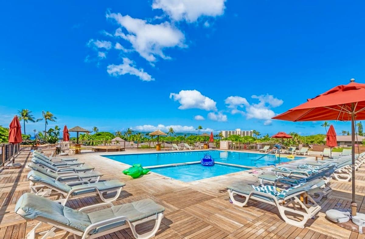 Condo in Lahaina · ★4.95 · Studio · 2 beds · 1 bath - Photo 5