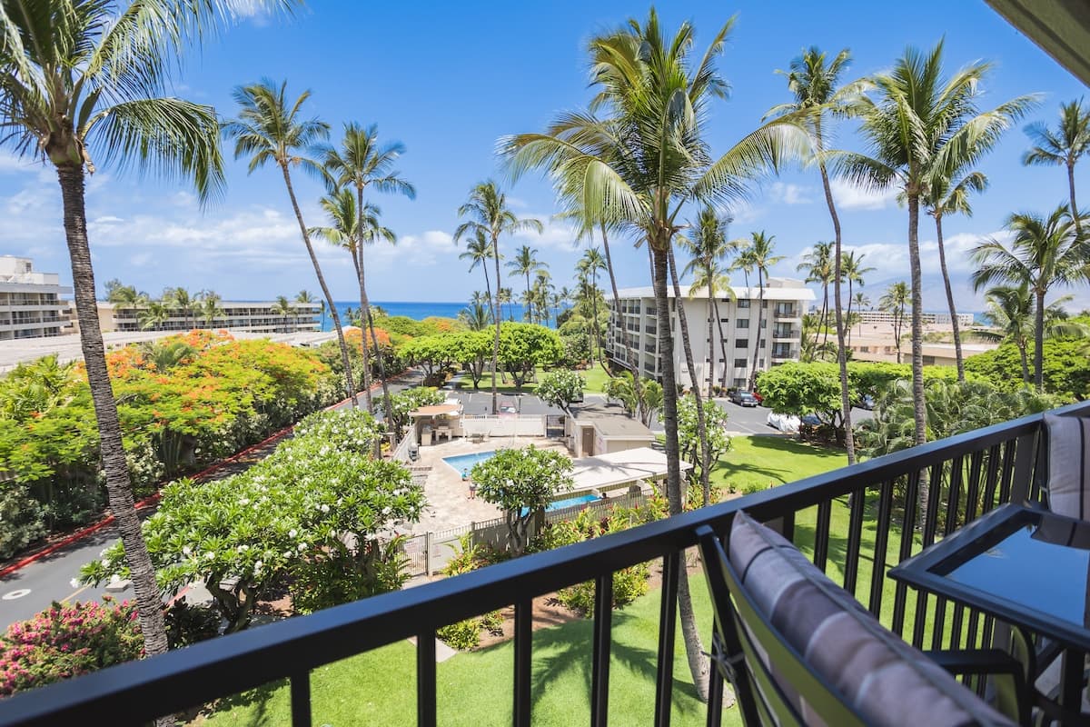 Condo in Kihei · ★4.97 · 1 bedroom · 2 beds · 1 bath - Photo 1