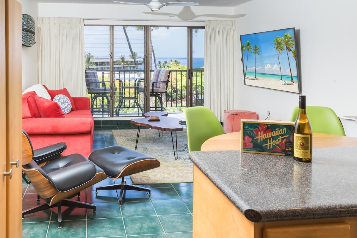 Condo in Kihei · ★4.97 · 1 bedroom · 2 beds · 1 bath - Photo 3