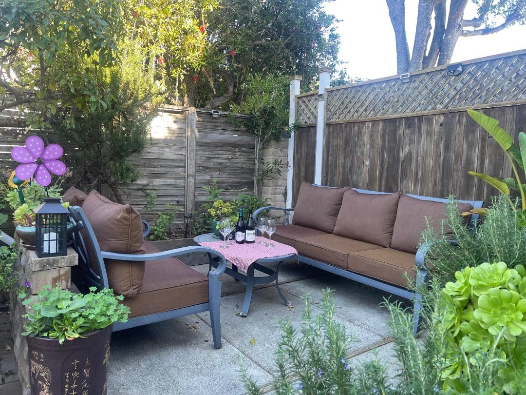 Garden unit with patio, near beach & zoo - Photo 2