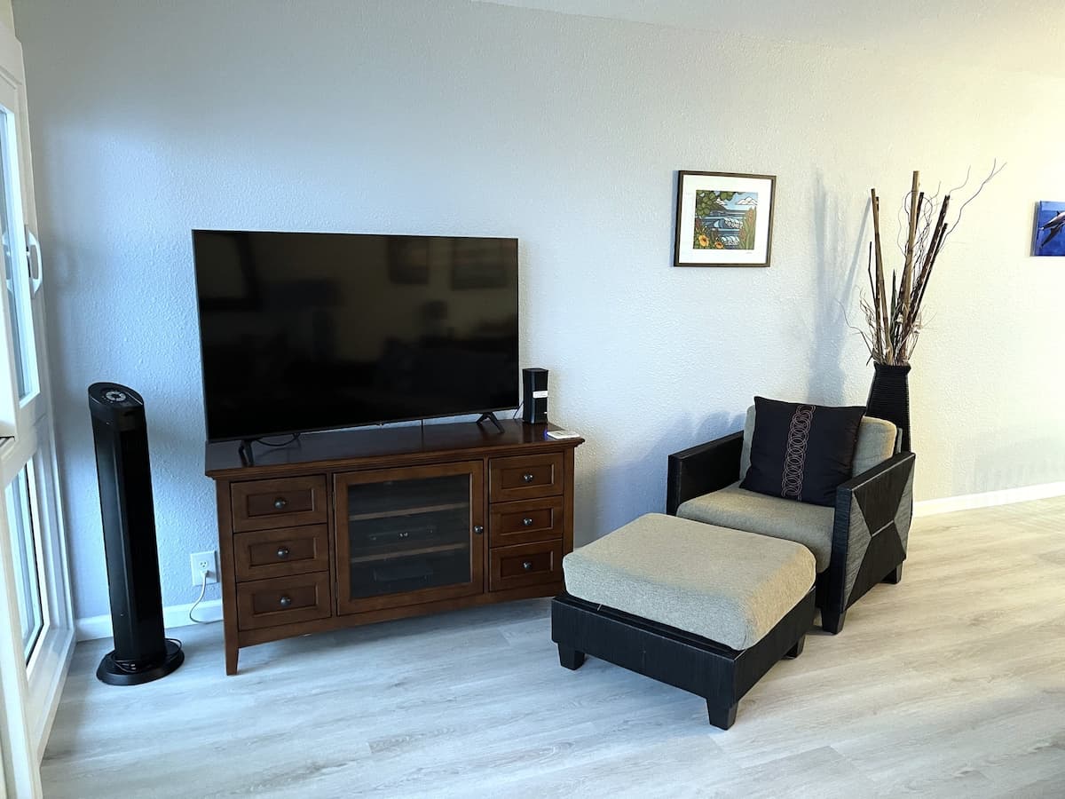 Condo in Kailua-Kona · ★4.94 · 2 bedrooms · 2 beds · 2 baths - Photo 4