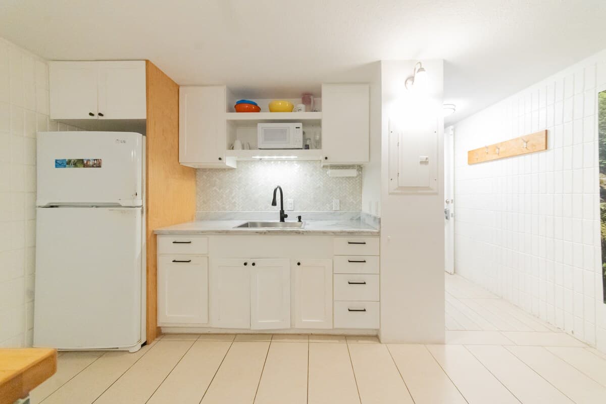 Condo in Hauula · ★4.65 · 1 bedroom · 2 beds · 1 private bath - Photo 5