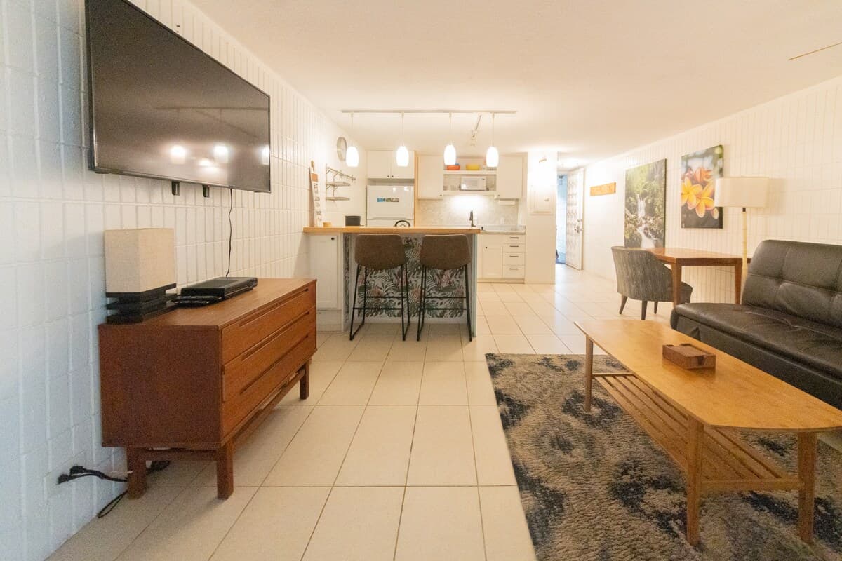 Condo in Hauula · ★4.65 · 1 bedroom · 2 beds · 1 private bath - Photo 3