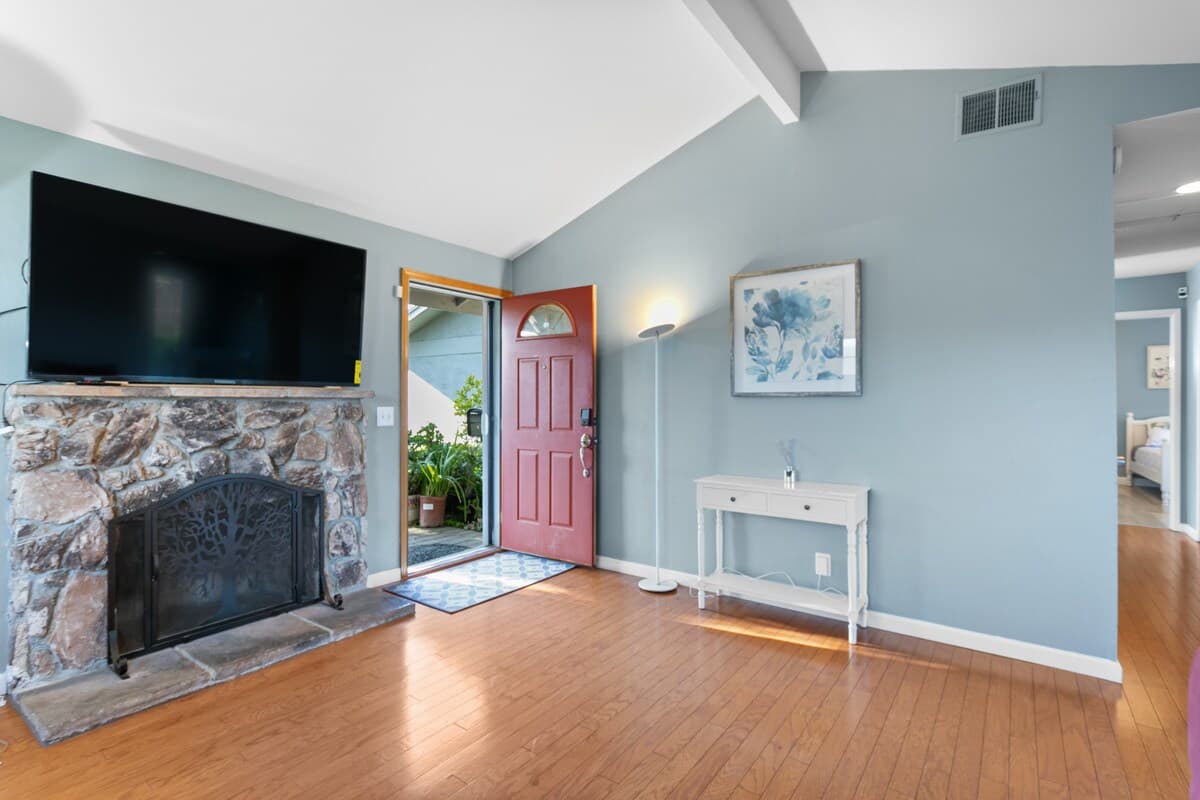 Quiet 3BR Near Golf, Tesla & SJC Airport - Photo 3
