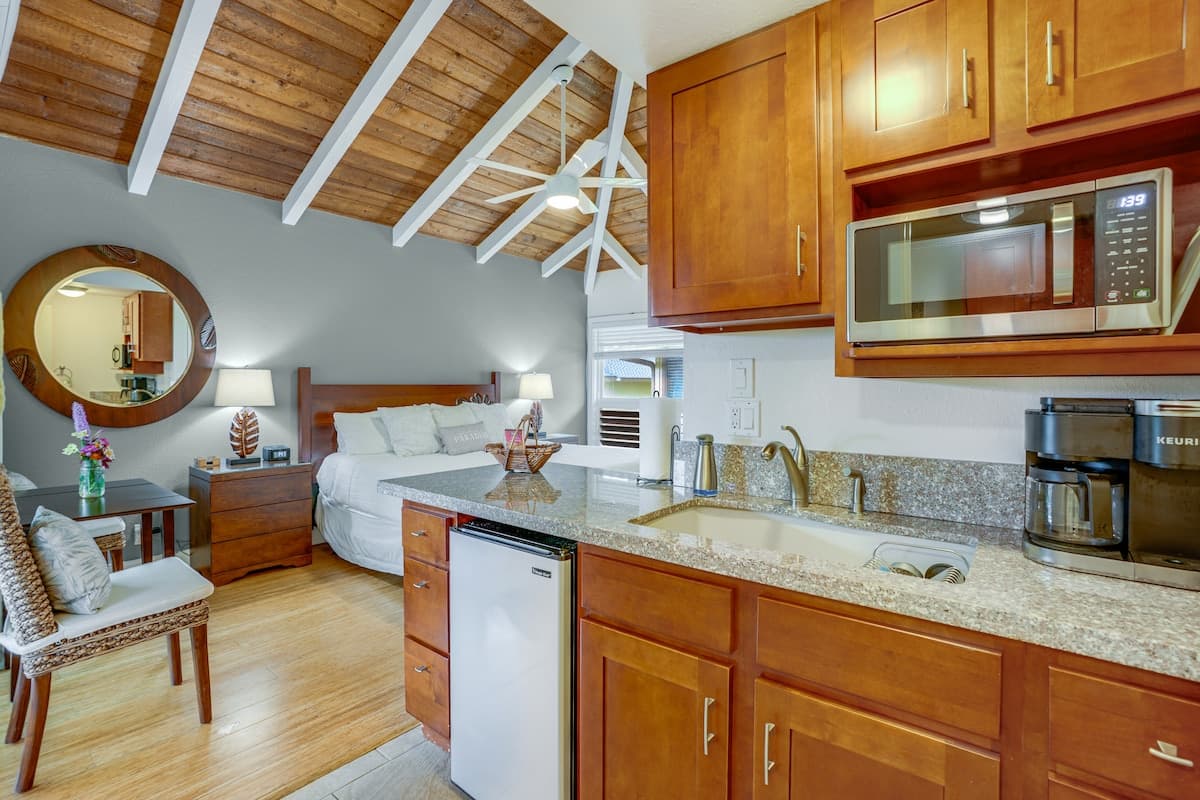 Condo in Princeville · ★4.8 · 1 bedroom · 1 bed · 1 bath - Photo 2