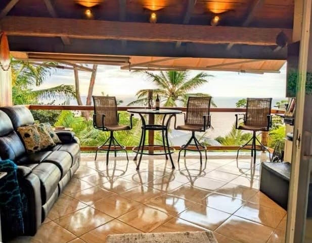 Home in Captain Cook · ★4.94 · 3 bedrooms · 3 beds · 2 private baths - Photo 1