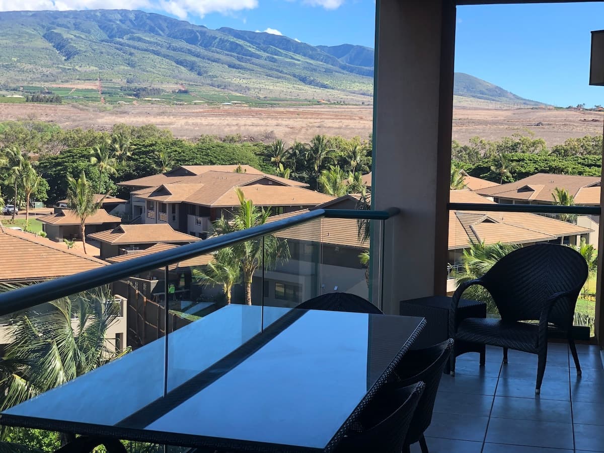 Condo in Lahaina · ★5.0 · 2 bedrooms · 3 beds · 2 baths - Photo 1