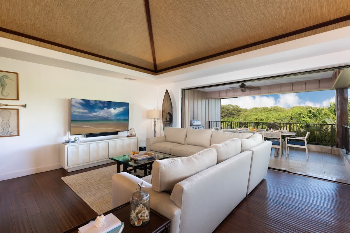 Home in Waimea · ★5.0 · 4 bedrooms · 6 beds · 3.5 private baths - Photo 5